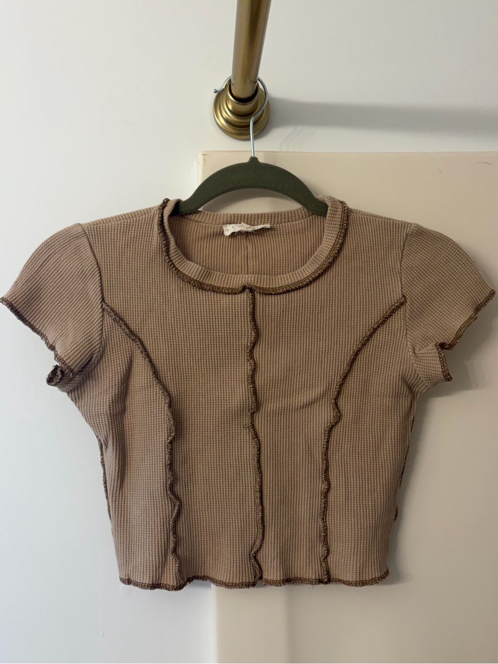 Promesa Taupe Ribbed Lettuce-Edge Short Sleeve Crop Top